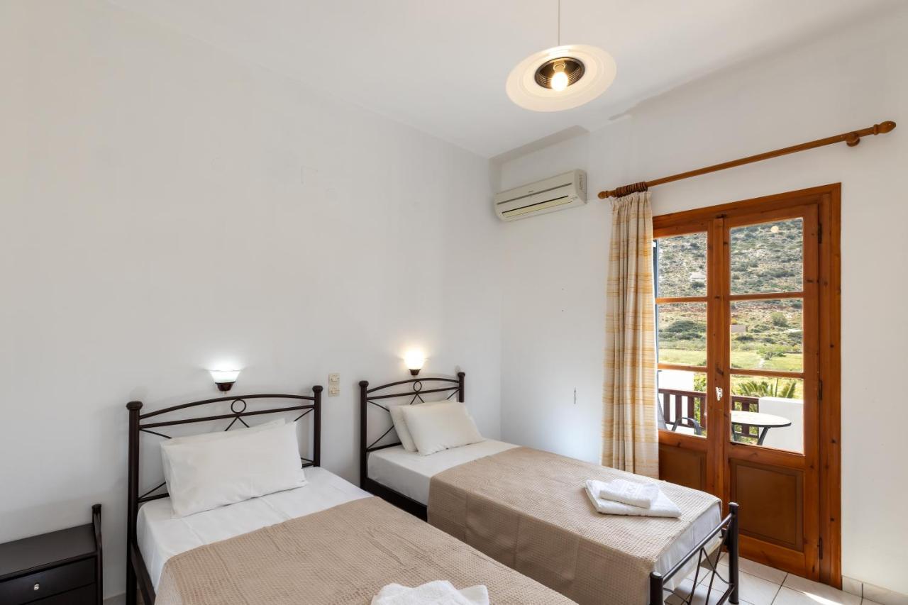 Peris Rooms 卡马雷 外观 照片