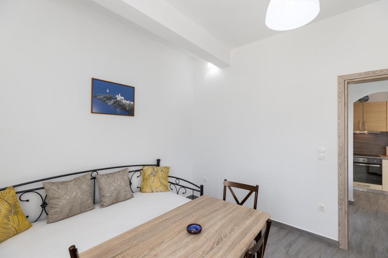 Peris Rooms 卡马雷 外观 照片