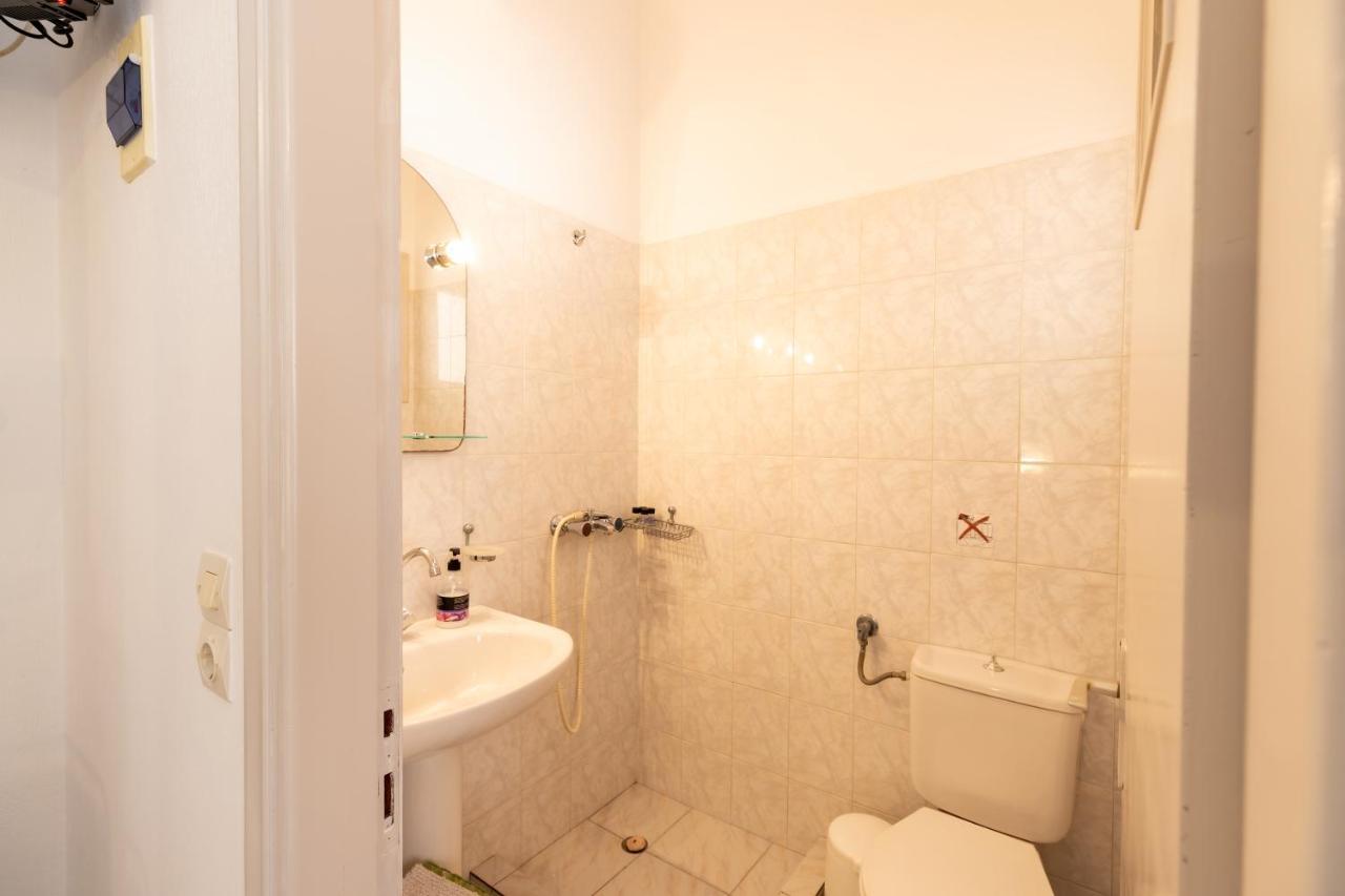 Peris Rooms 卡马雷 外观 照片