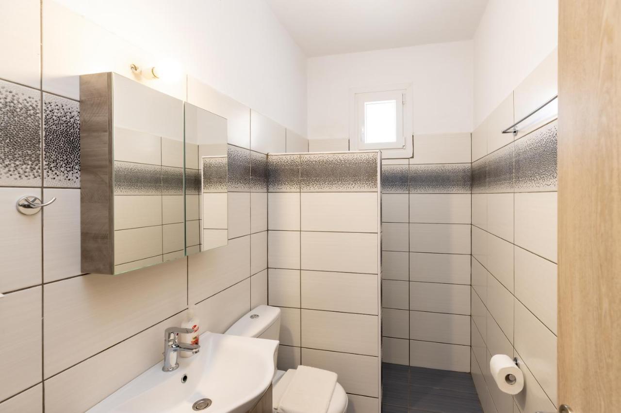 Peris Rooms 卡马雷 外观 照片