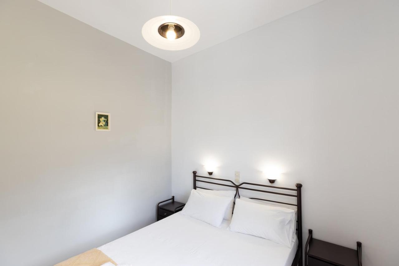 Peris Rooms 卡马雷 外观 照片