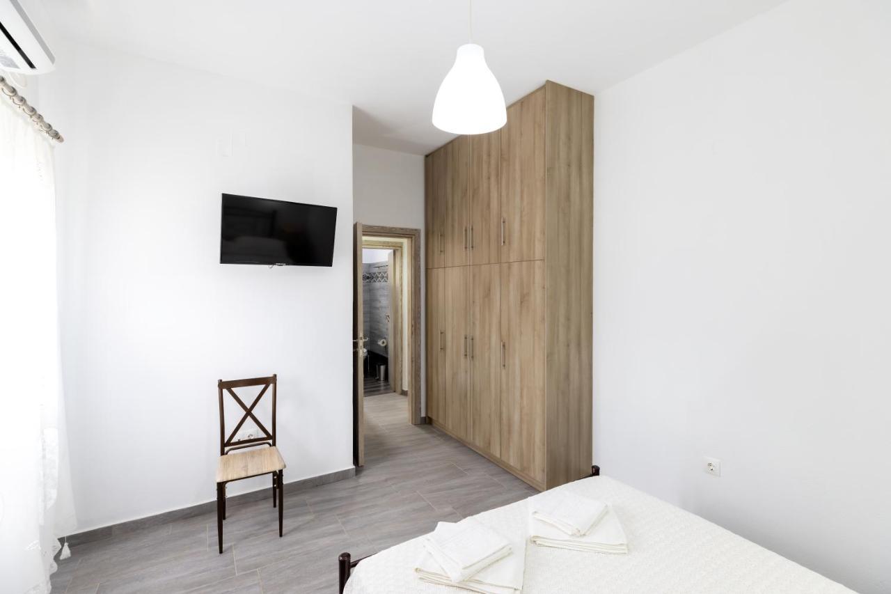 Peris Rooms 卡马雷 外观 照片