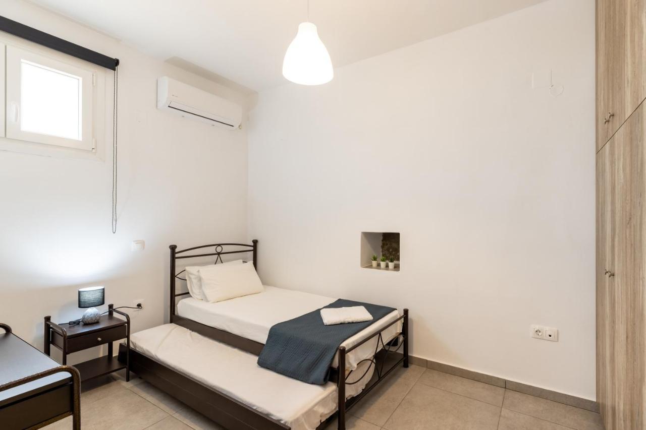 Peris Rooms 卡马雷 外观 照片